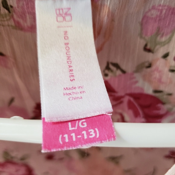 No boundaries top - Picture 3 of 3